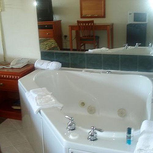 Hotel Royal & Douglasville