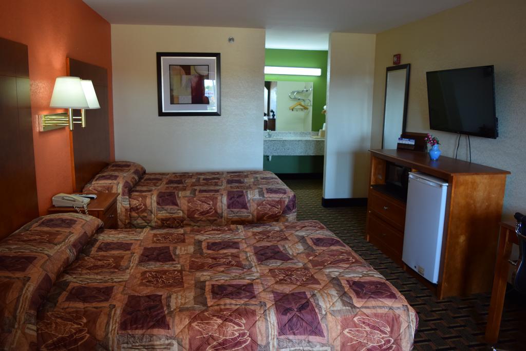 Hotel Royal & Douglasville